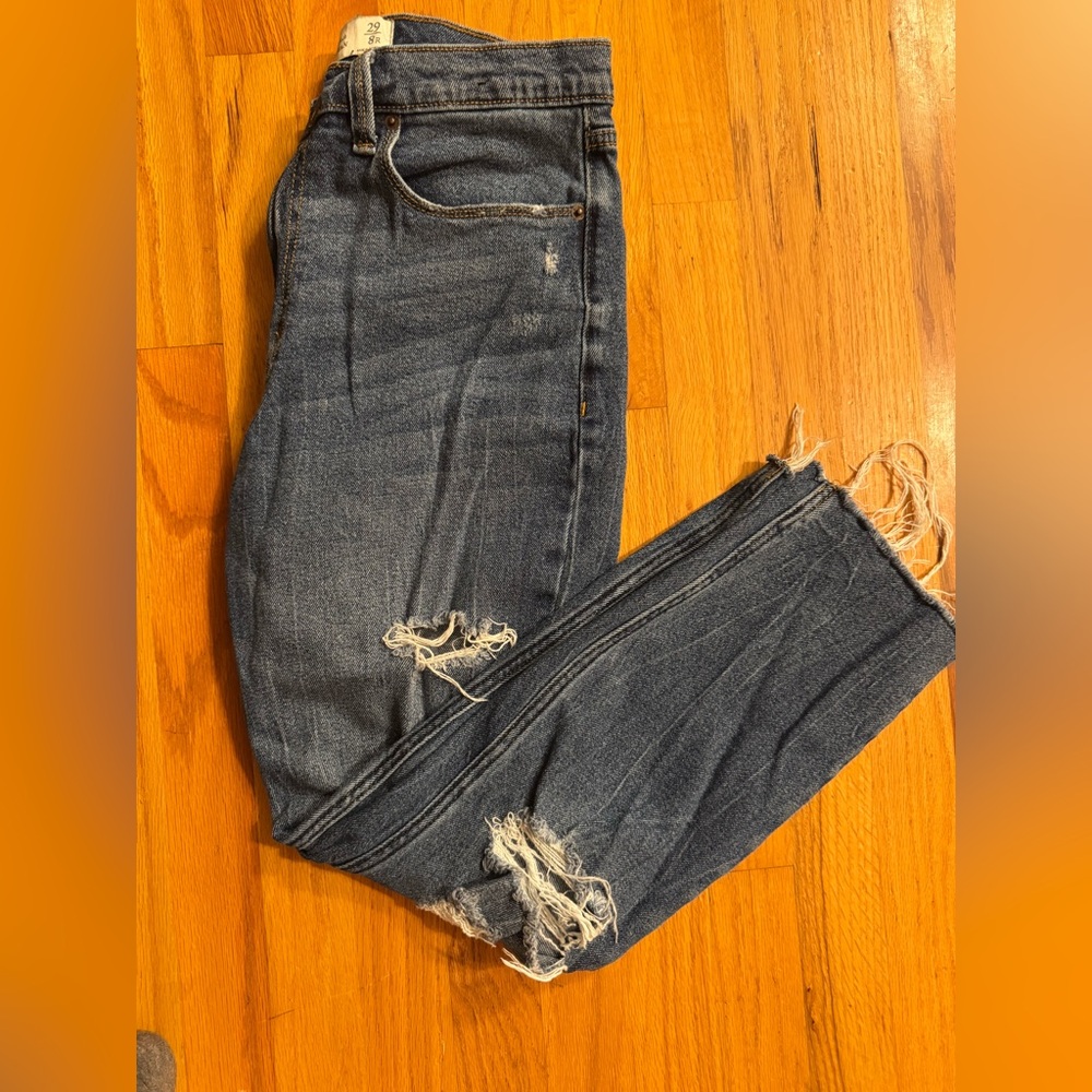 Abercrombie & Fitch Mom Jeans. 29regular